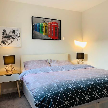 Alpha, Private Double Room, City Centre, Free Parking, Sittingbourne, Kent 외부 사진