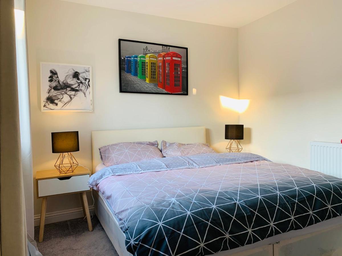 Alpha, Private Double Room, City Centre, Free Parking, Sittingbourne, Kent 외부 사진