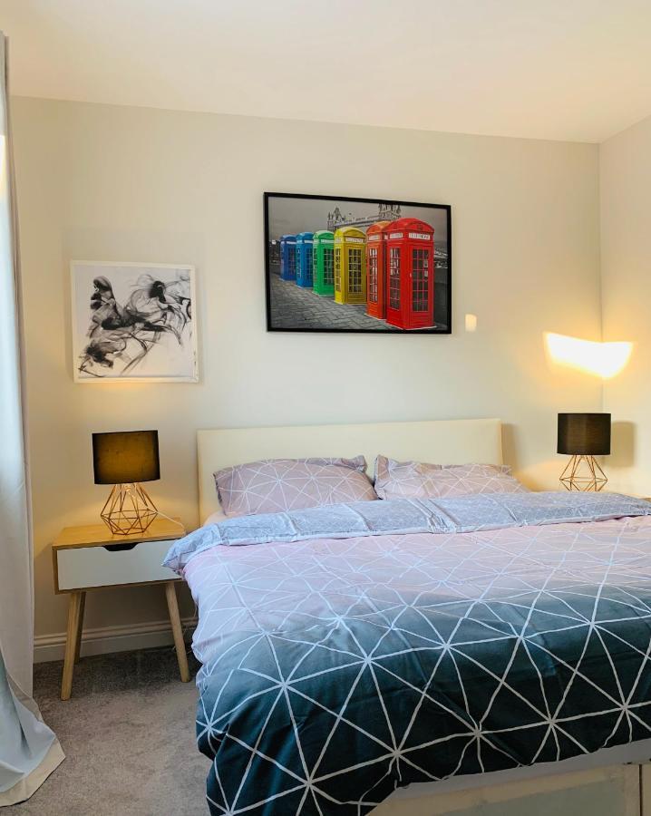 Alpha, Private Double Room, City Centre, Free Parking, Sittingbourne, Kent 외부 사진